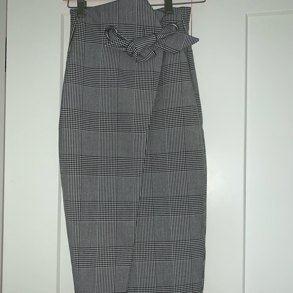 H&M Houndstooth Pencil Skirt - Picture 3 of 6